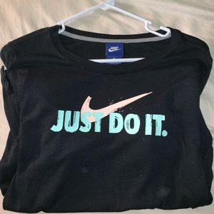 NIKE Black T shirt M